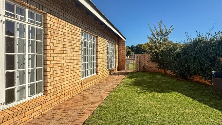 2 Bedroom Property for Sale in Flamwood North West